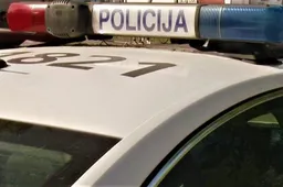 Su „Audi“ girtas vertėsi nuo kelio, neblaivūs vairavo „Mazda“, VW ir „Peugeot“