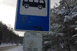 Ieškomi autobusų stotelėje rasto vyro mirties liudininkai