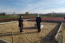 Karantinas statybos darbų Simne nesustabdė