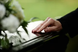 Laidojimo paslaugos paprastai ir aiškiai: kurias pasirinkti?