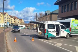 Pulko gatvėje automobilis perėjoje kliudė pėsčiajį