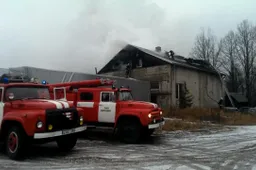 Užsiliepsnojo automobilių remonto dirbtuvės