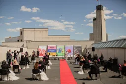 Ant teatro stogo išdalinti „Teatrakmeniai“