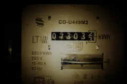 Kiek padidės elektros energijos ir gamtinių dujų kainos gyventojams?