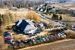 Bagažinių turgelyje apsilankys ir Velykų bobutė