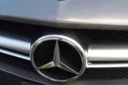 Nuo kelio vertėsi vogtą mersedesą vairavęs, teisės vairuoti neturintis girtas vyras