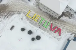 Lietuvos vardą Jurgiškėse sudėliojo iš porolono (VIDEO. NUOTRAUKOS)