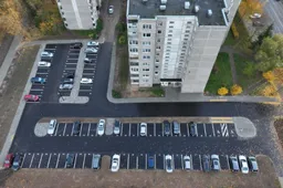 Visos automobilių aikštelės vietos prie Jurgiškių g. 55 daugiabučio namo rezervuotos per kelias dienas