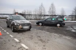 Susidūrė moterų vairuojami „Volvo“ automobiliai