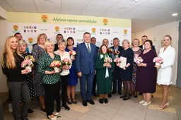 Alytaus rajono savivaldybėje pagerbti gegužės mėnesio jubiliatai