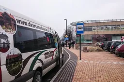 Gyventojams pasipiktinus - miesto centre įrengti „laikini“ viešojo transporto grafikai (NUOTRAUKOS)