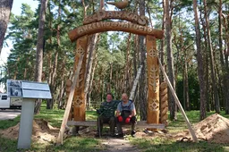 Artėjančiam A. Matučio šimtmečiui – jo vardo parko vartai ir muziejaus suolelis