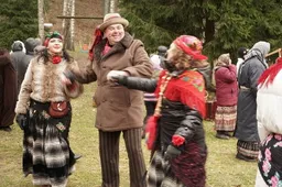 Užgavėnės artėja: kaukių gaminimo edukacija ir blynų receptas