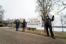 Algų nesulaukiantys Druskininkų sanatorijos darbuotojai prie banko piketuos ir Vilniuje