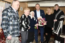 Pasveikinta 100 metų sulaukusi Genovaitė