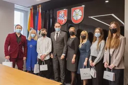 Jaunųjų bendrovių „Expo“ mugės titulus parsivežusiems alytiškiams – miesto vadovų dėmesys