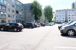 Naujovė Alytuje: jau galite rezervuoti parkavimo vietas aikštelėje, prie Vingio g. 27