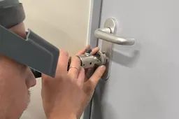 Ką svarbu žinoti apie avarinį atrakinimą?