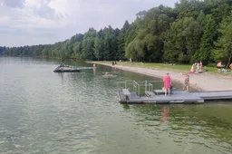 Lankyti baseiną – neverta? Ekspertas atsakė, kuo jame įgyti plaukimo įgūdžiai naudingi atviruose vandenyse