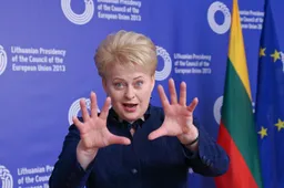 „Dainava“ rodo: dainuojanti plieninė magnolija ir kitos paslaptys – filme „Valstybės paslaptis“