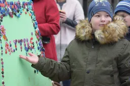 Kalėdų eglutę alytiškiai dėliojo iš sagų