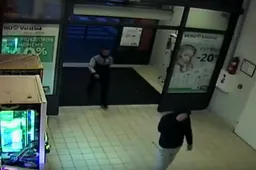 Iš picerijos Putinuose vyrai pasišalino nesumokėję