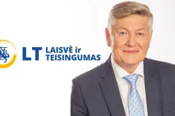 Artūro Paulausko pasirinkimas: teisė ar politika? Abi!