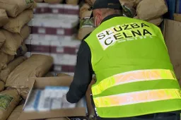 Milijoninį lietuvių krovinį lenkai rado po mulču