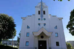 Bendrų pamaldų nevykdančios bažnyčios prašo nukelti krikštus ir santuokas