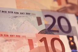 Patikėjo sukčiais – prarado tūkstantinę sumą