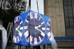 Laiką iki Naujųjų Alytuje skaičiuos naujas Rotušės bokšto laikrodis