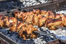 Kaukaziečiai „šašlykų“ niekada nekepė ir nekepa