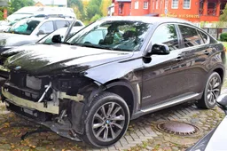 Ieškomi naujutėlį BMW „išrakinėję“ automobilių „meistrai“