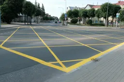 Sankryža miesto centre – geltonais kvadratais