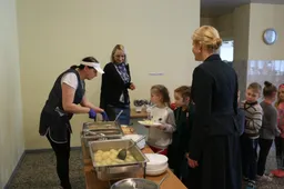 Alytuje mokiniai jau maitinami savitarnos principu