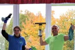 Akcija „Švarūs langai“: pro švarius langus Alytuje žvelgia dešimtys senjorų