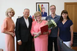 Už nuoširdų ilgametį darbą padėkota „Nykštuko“ direktorei A. Juškevičienei