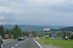 Nuo kitos savaitės gali būti privaloma izoliuotis grįžus iš Lenkijos