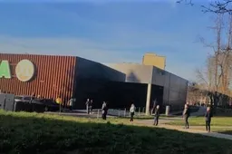 Paštomatai – perpildyti: privačius klientus skatina naudotis el. savitarna