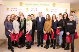 Premijavo besimokančius universitete, kolegijoje ir profesiniame centre