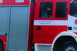 Gaisre Putinuose išgelbėti mažamečiai vaikai ir juos prižiūrėjusi paauglė