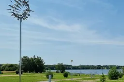 Giluičio ežero pakrantėje – naujos pavėsinės