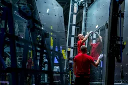 Alytaus įmonė „Glass LT“ gamybos darbuotojams siūlo sutrumpintą darbo savaitę ir vienus aukščiausių atlyginimų