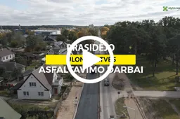 Ulonų gatvėje klojamas naujas asfaltas
