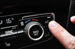 Kaip išsirinkti servisą kur remontuoti kondicionierių?