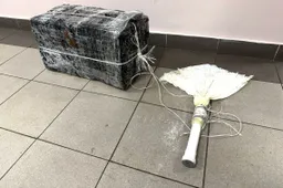 Sučiuptas meteorologiniu balionu atskraidintų cigarečių susirinkti atėjęs Alytaus rajono gyventojas