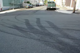 Naujos kokybiškos padangos ne tik išgelbės jums gyvybę, bet ir sutaupys pinigų