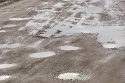 Gyventojai klausia: kada bus tvarkomos blogiausios Alytaus miesto gatvės?