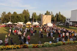 Miroslavas rinkosi į seniūnijos šventę