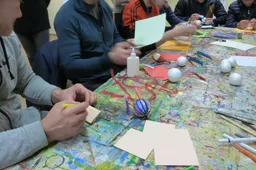 Sekmadienį prie Alytaus eglutės alytiškiai bus stebinami bausmę atliekančių žmonių kurtomis dovanėlėmis